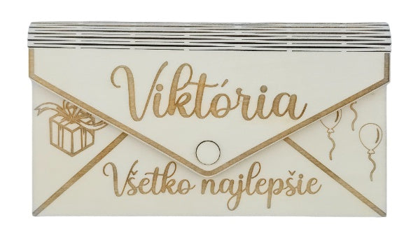 Drevená narodeninová obálka s gravírovaným menom Viktória a nápisom Všetko najlepšie