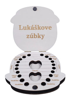 Vnútro krabičky na zúbky chlapček s gravírovaným menom a priehradkami na zúbky